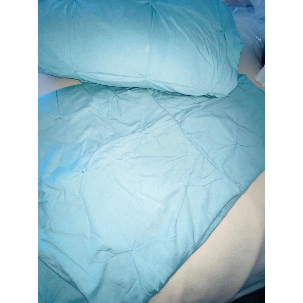 Room Essentials Pintuck Comforter Set Full Queen Aqua Mint 4 Pc W/2 Boho Pillows
